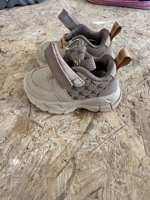 Детская обувь  б/у в хорошом состояние