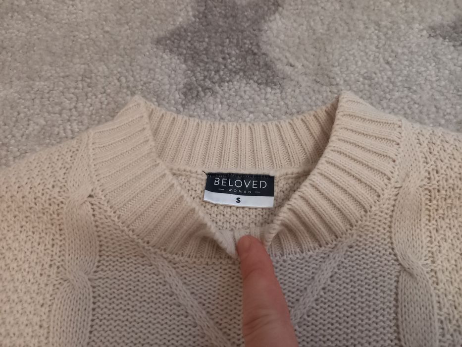 Sweter beżowy ciepły