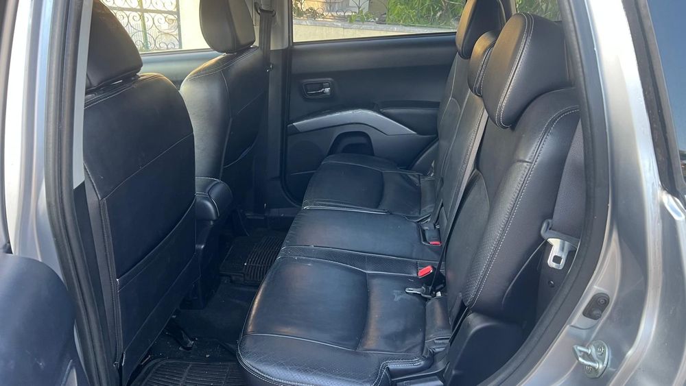 Peugeot 4007 2,2 HDI 4x4 7 lugares ( avariado )