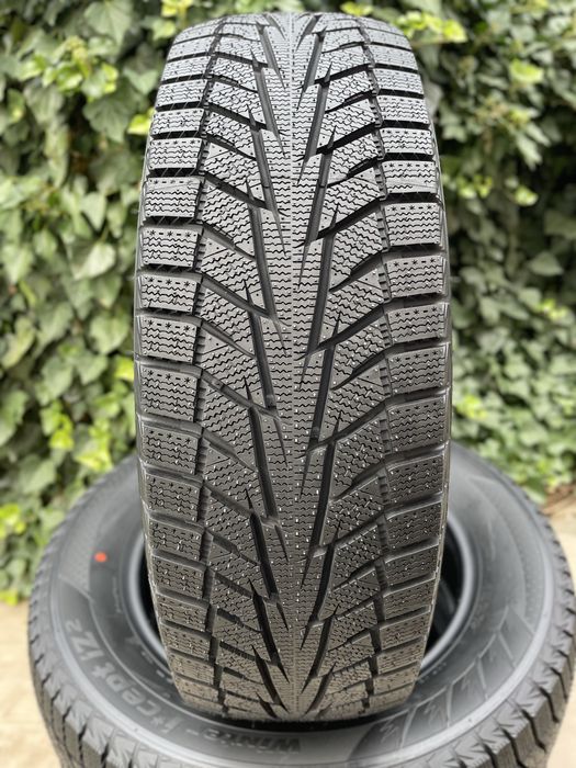 215/65 R17 Hankook Winter I*Cept IZ2 W616