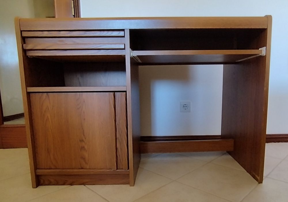 Secretária 105x61x75 cm