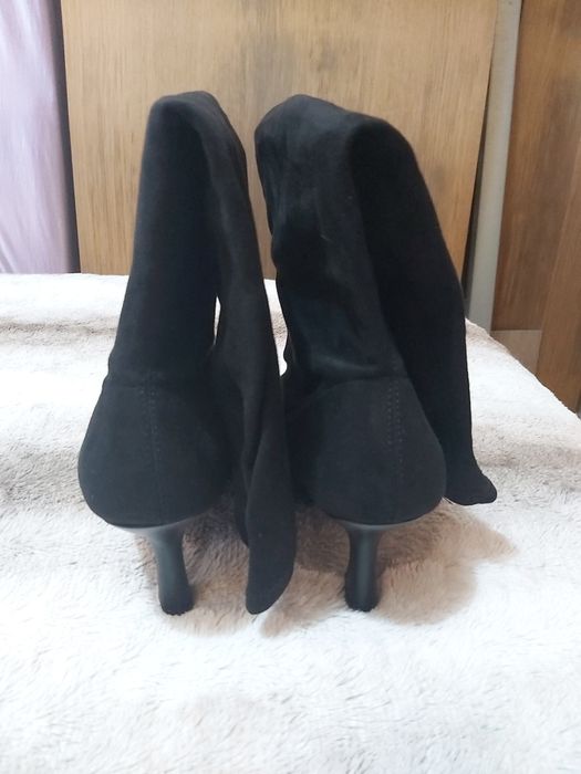 Botas de salto Marks & Spencer novas 39