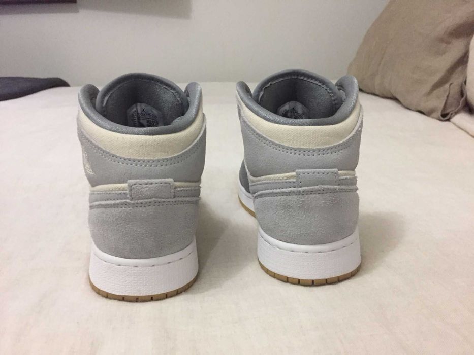Air Jordan 1 Mid SE Coconut Milk Particle Grey