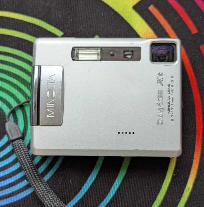 Цифровий фотоапарат Konika Minolta Dimage Xt (карта 512Мб, зарядний )