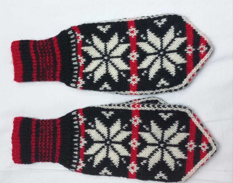 Rękawiczki wełniane norweskie nowe