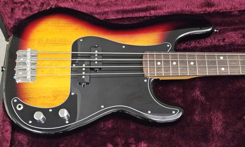 Fender Standard Precision Bass Novo