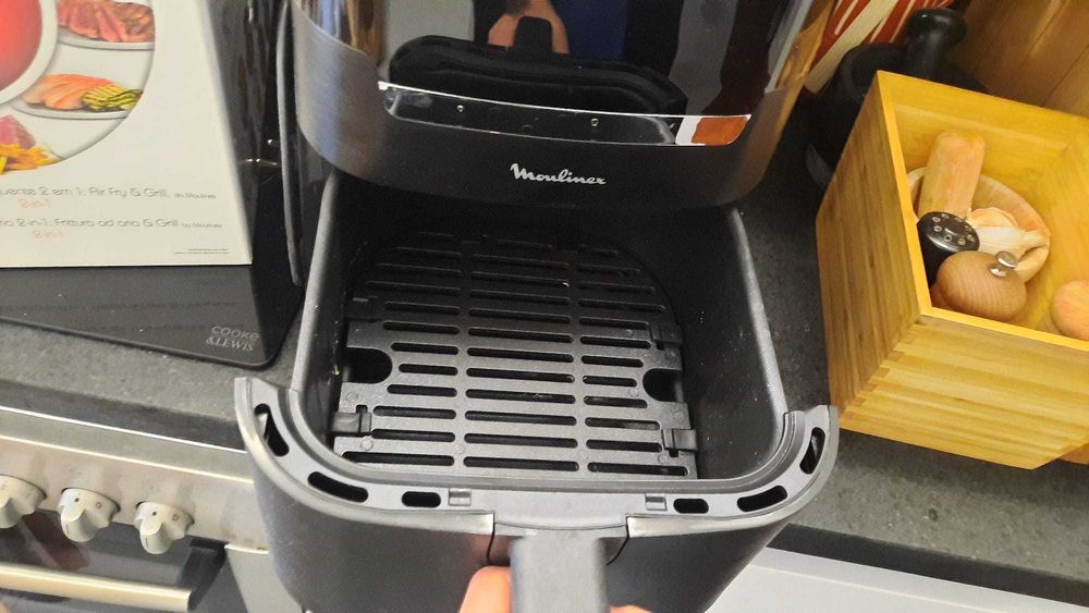 Air Fryer Moulinex 2 em 1 - Easy Fry & Grill Semi Nova 4,2L - na caixa