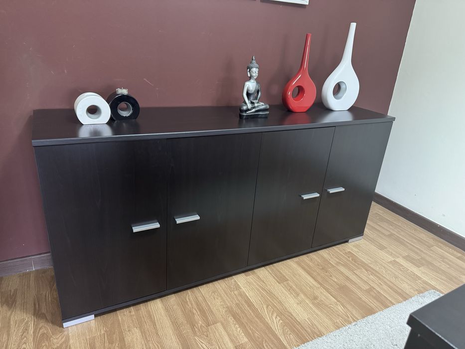 Aparador castanho escuro