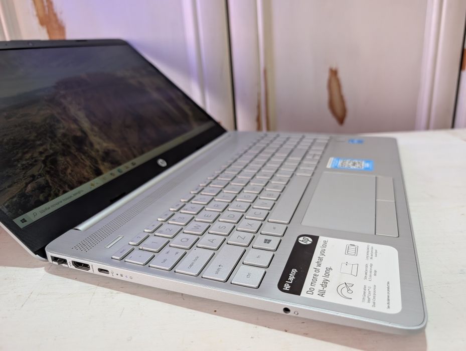 HP pavilion 15 ips_i3-1115g4 як новий