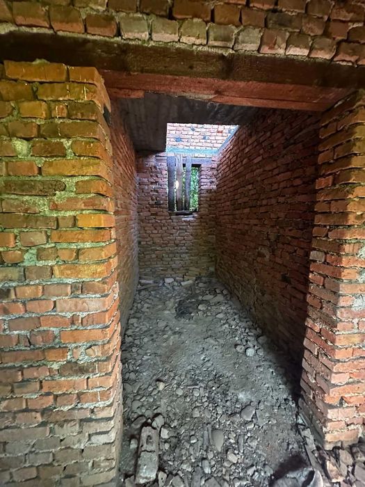 Продається недобудова в смт. Тересва