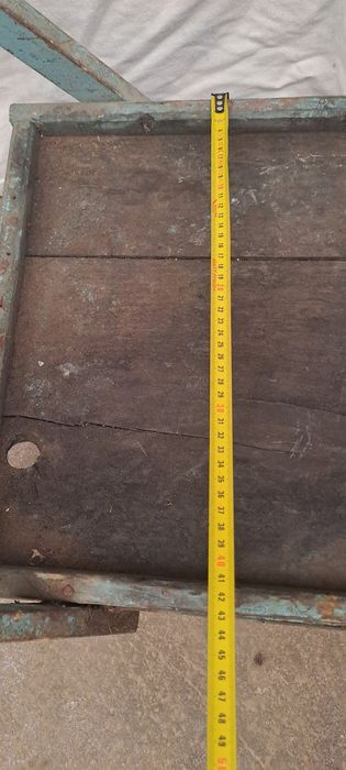 Carrinho de transporte em ferro e madeira