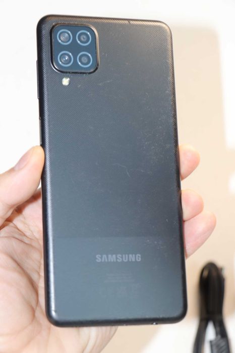 Samsung Galaxy A12 4/64 GB Black SM-A127F Duos, Є тріщини на сенсорі!