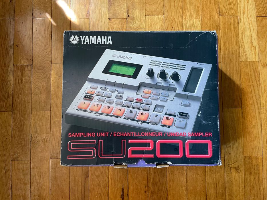 Sampler Yamaha SU200