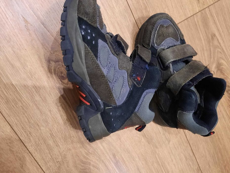 buty sportowe dla chłopca 29