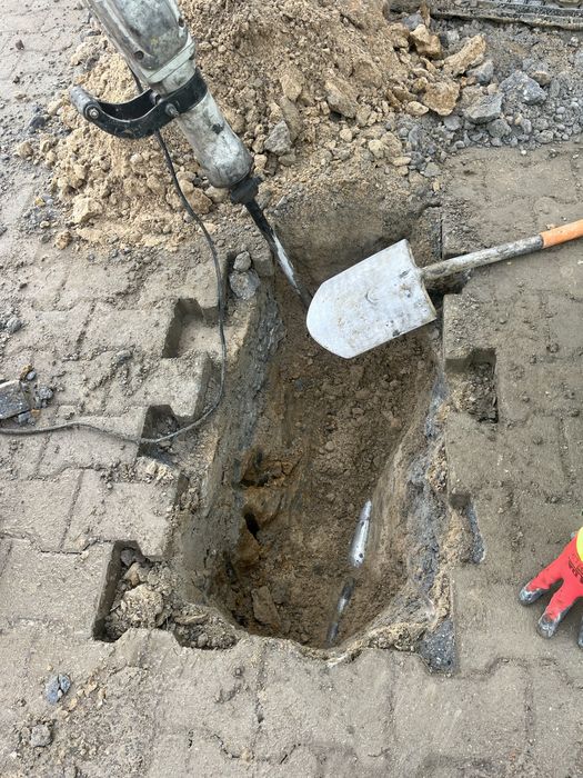 Prace ziemne , Uslugi Minikoparką ,Wykopy liniowe ,Przeciski