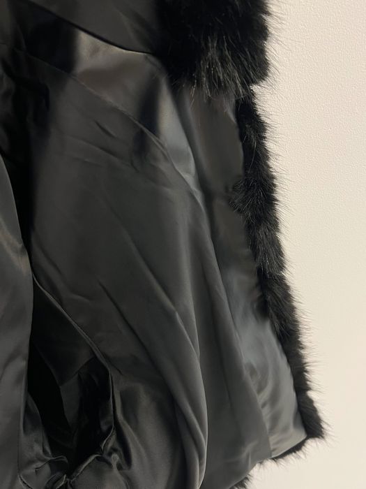 HIT Ciepłe czarne sztuczne futro futerko z kapturem oversize modne