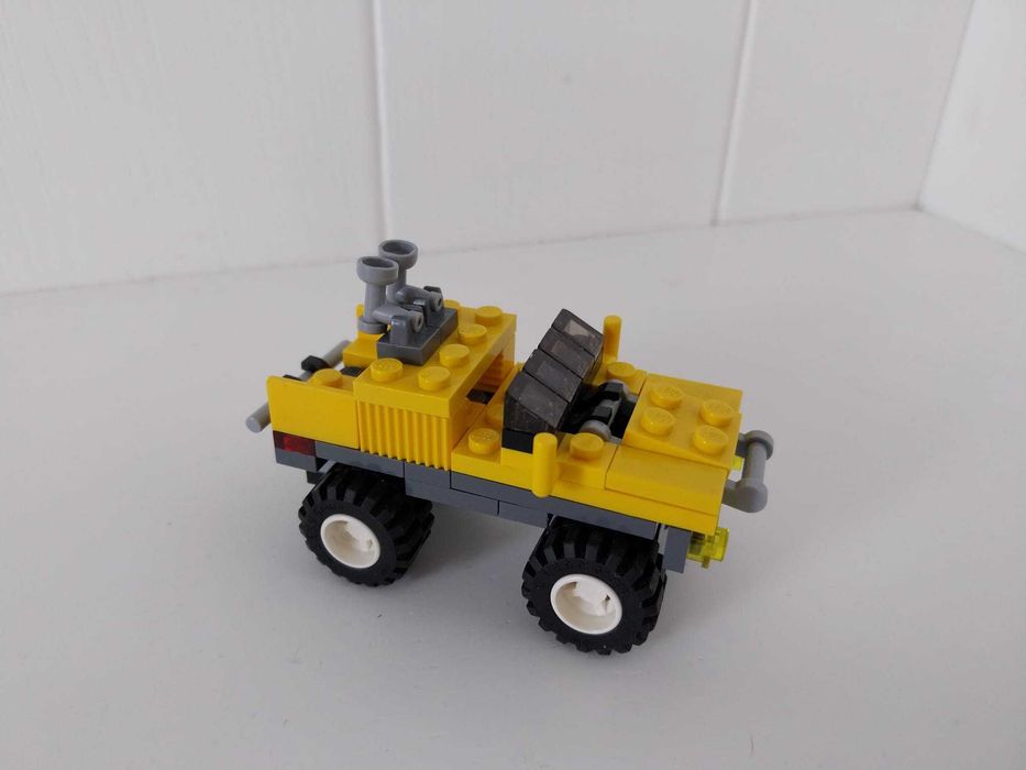 Lego 6742 Mały samochód terenowy (Creator) 2009