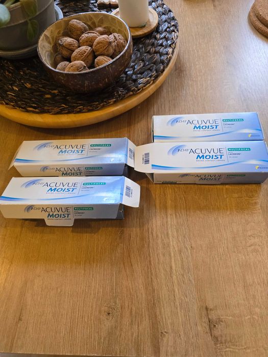 1-day acuvue® moist multifocal