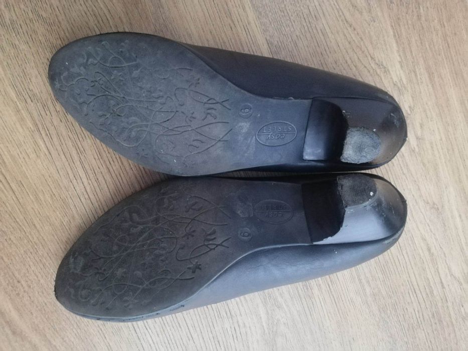 Czarne czółenka buty damskie na niskim obcasie wyściółka ze skóry