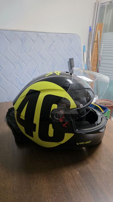Capacete VR 46 com intercomunicador cardo