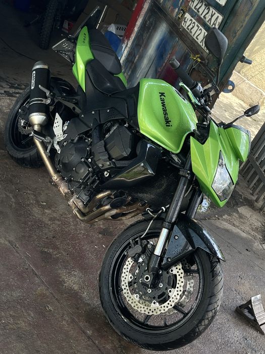 Kawasaki Z750 2012 год, отличное состояние, Arrow, чип