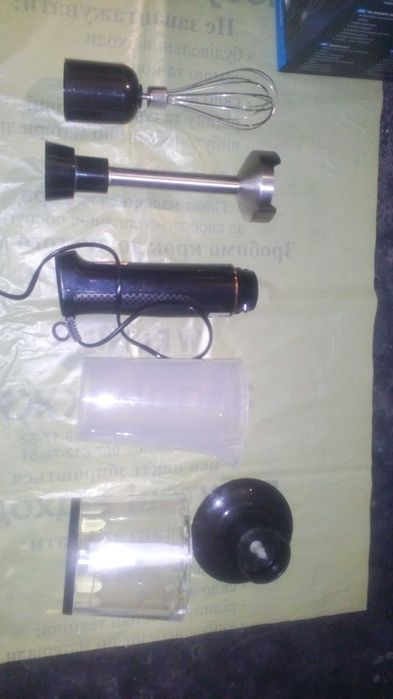 Продам Блендер в хорошем состоянии.