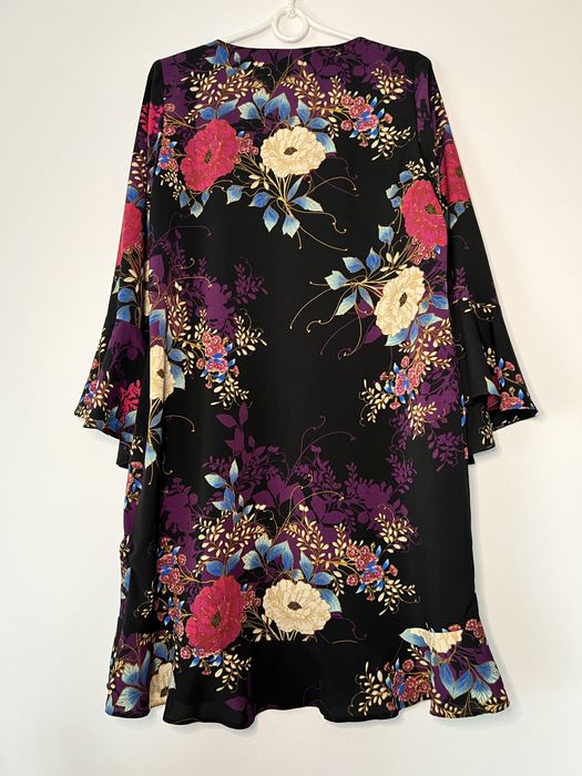 kwiatowa sukienka z długim rękawem i falbaną Tatuum L 40