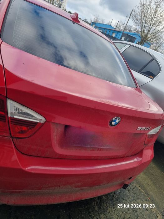 Klapa bagażnika BMW E90 brak kodu lakieru