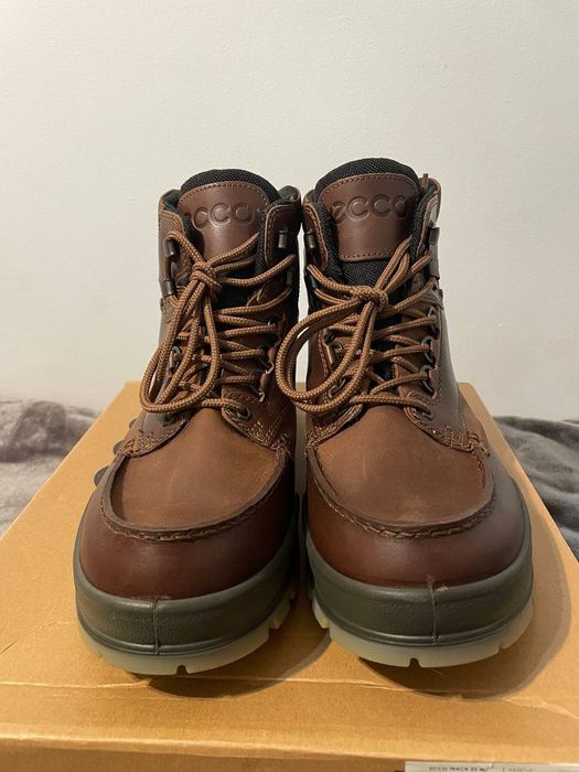 Męskie buty ECCO Track 25 w rozmiarze 45
ECCO Track 25.