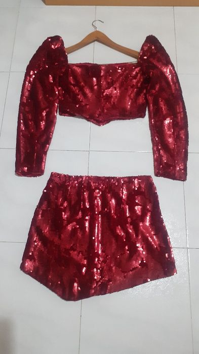 ( Conjunto  ) Top e Saia Bordeaux ( Marca Cawé ) C/ Novo