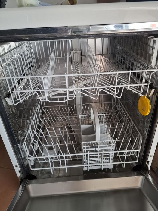 Vendo Máquina de Loiça Balay (para peças)