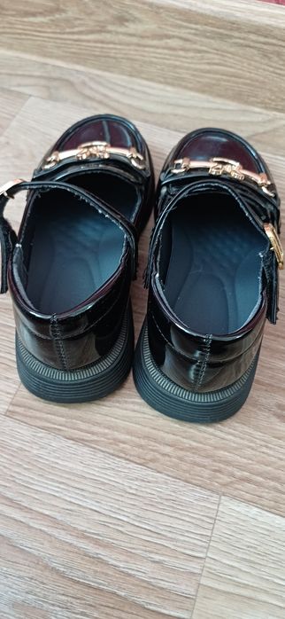 Туфлі для дівчинки