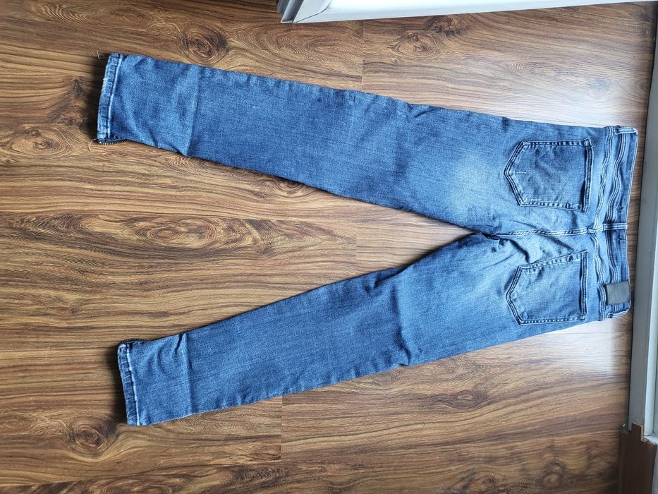 Spodnie jeansy ZARA rurki z zameczkami