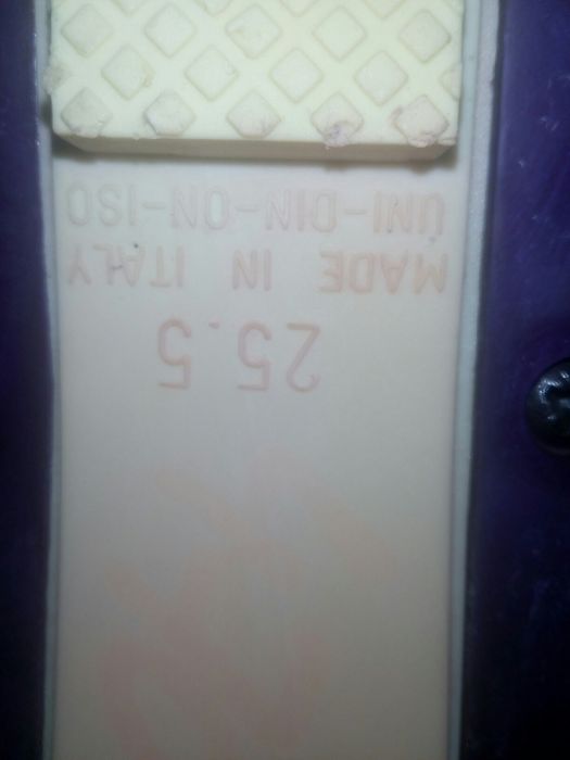 Продам лыжные ботинки