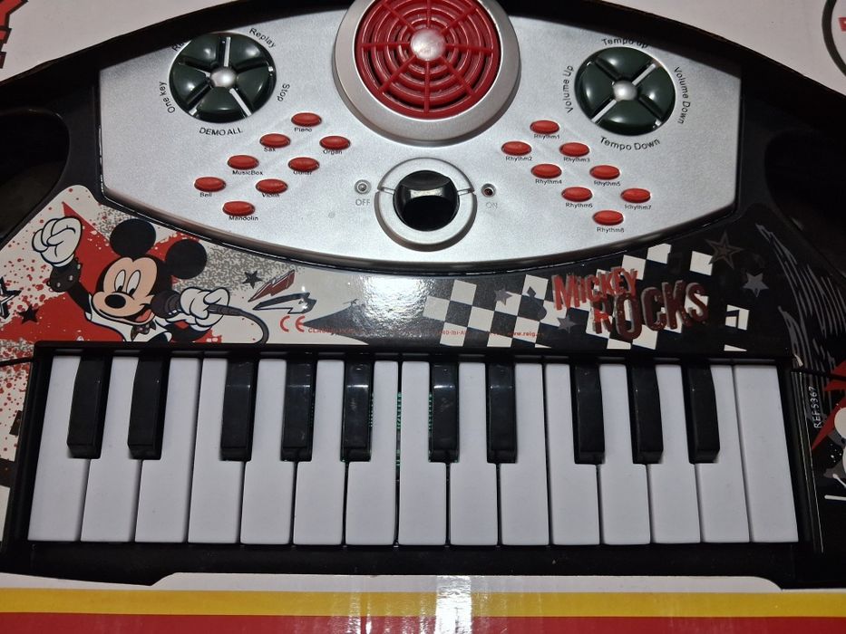 Piano do Mickey de brincar
