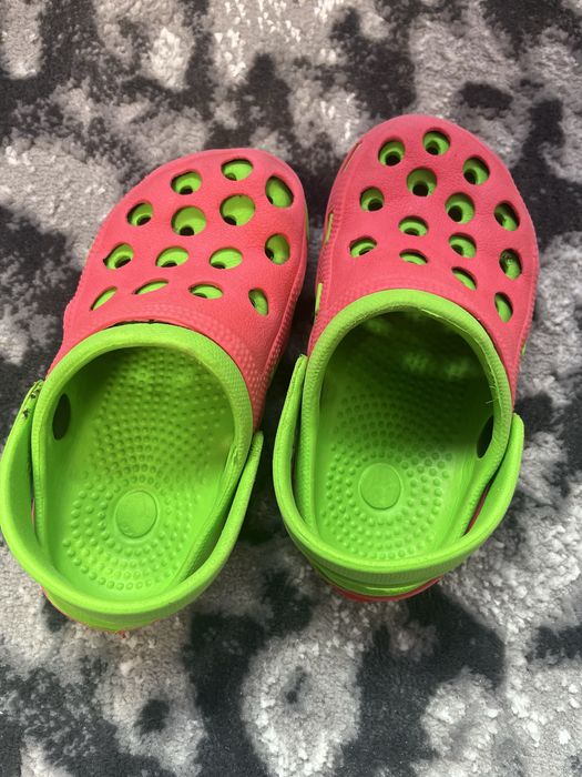 Літні крокси для дівчинки 24-25 розмір