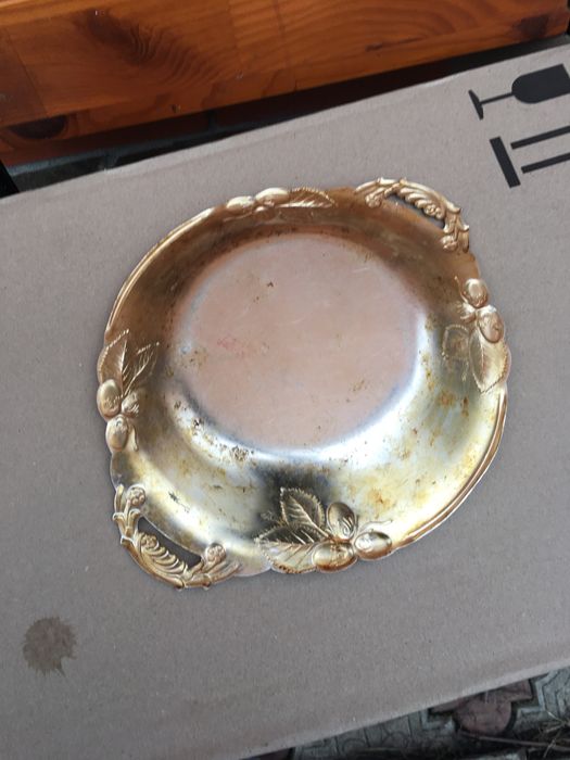 Тарелка металлическая