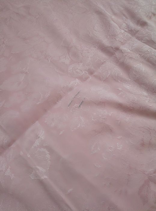 Скатертина плотна з цупкої матерії