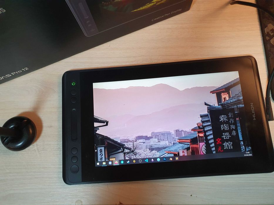Графічний планшет монітор Huion Kamvas Pro 12