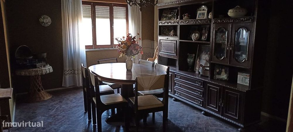 Moradia T5 para venda