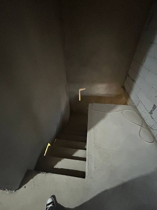 ,, ЦІНУ ЗНИЖЕНО,,,ЦІКАВА, ЗРУЧНА, двоповерхова квартира