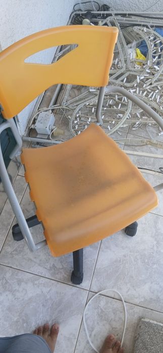 Cadeira  de plástico