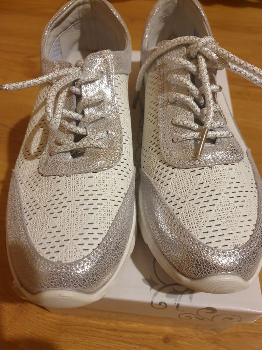 Modne sportowe buty 111111