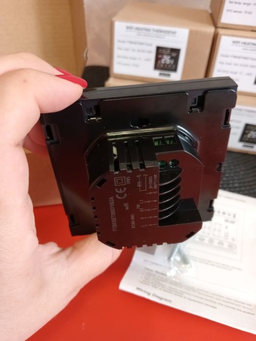 WiFi сенсорний програмований Терморегулятор. Black