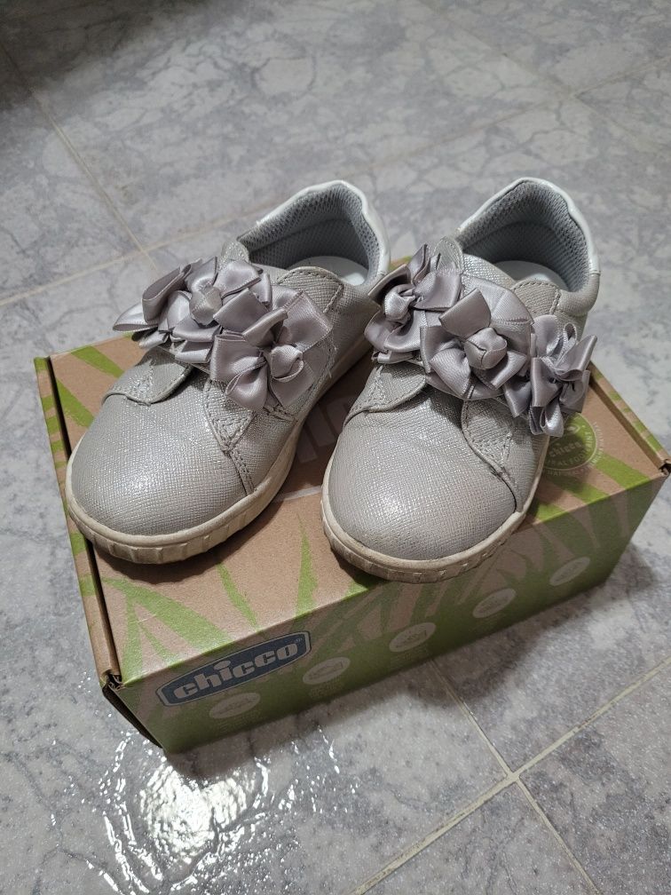 Tenis menina n 26 da marca Chico Entrego em m o Baixa Da Banheira