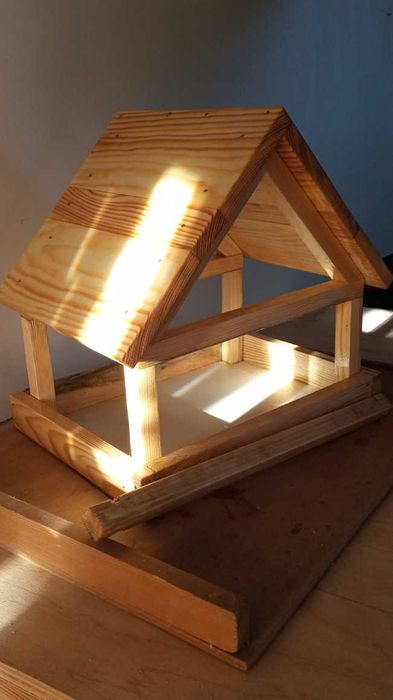 Кормушка для птиц