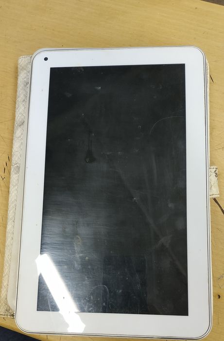 Продам планшет не рабочий