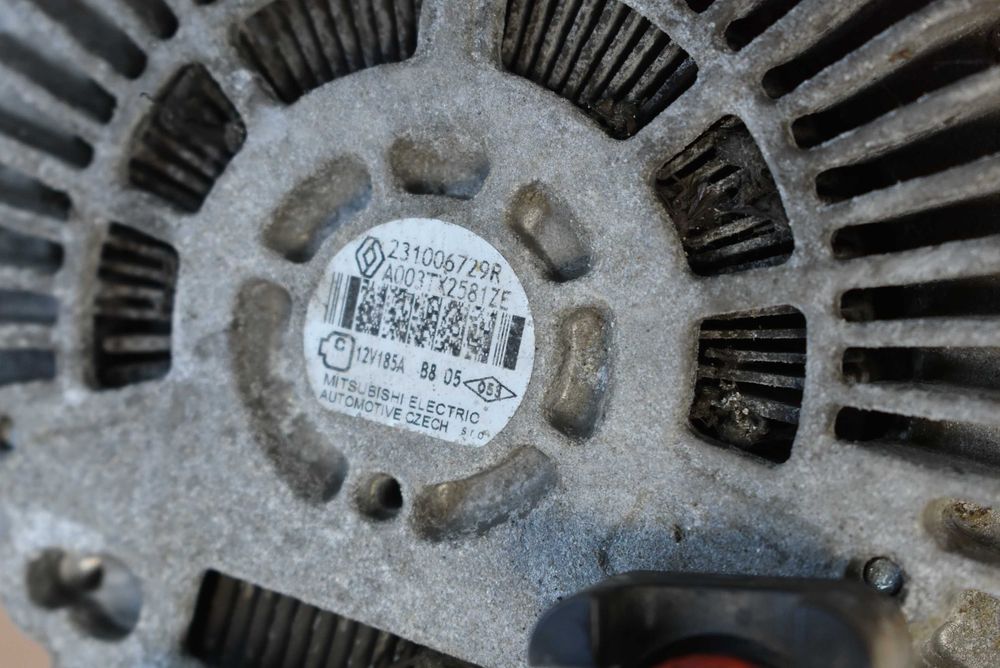 Vivaro Trafic Talento 1.6 DCI 18r alternator 2100  6729R