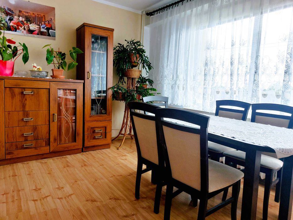 Żagań, trzy pokoje, trzecie piętro, cena 340 000 zł.