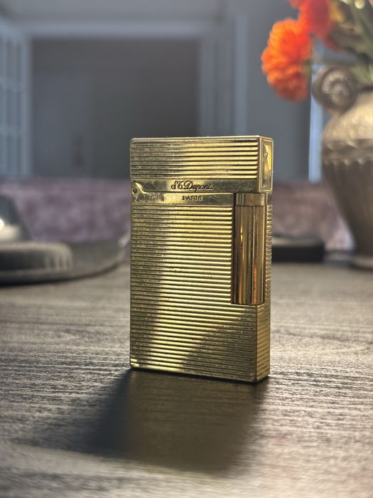 Isqueiro M. Dupont em ouro